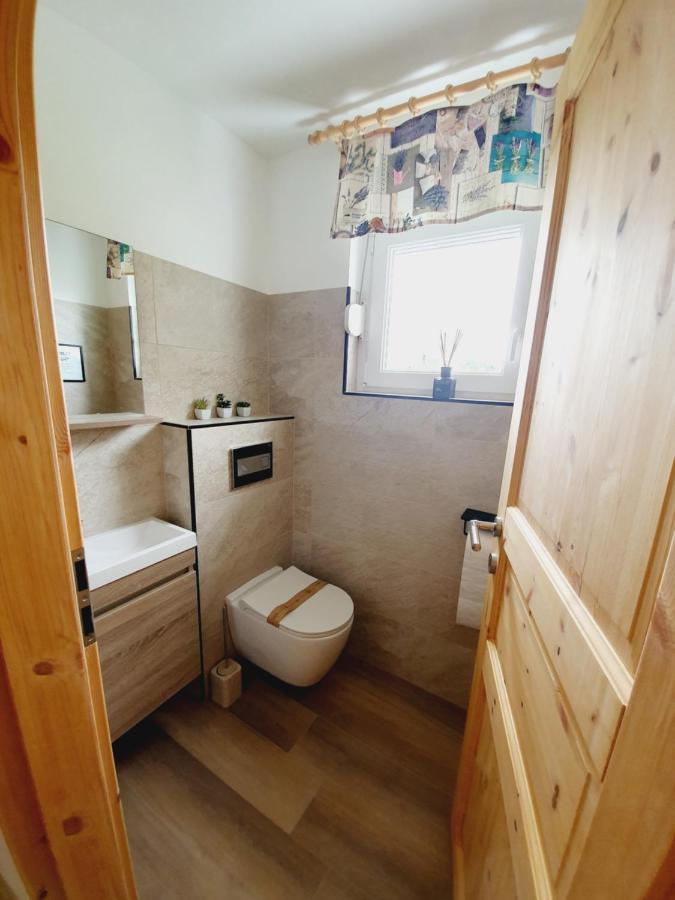 Honey Apartments Жировница Экстерьер фото