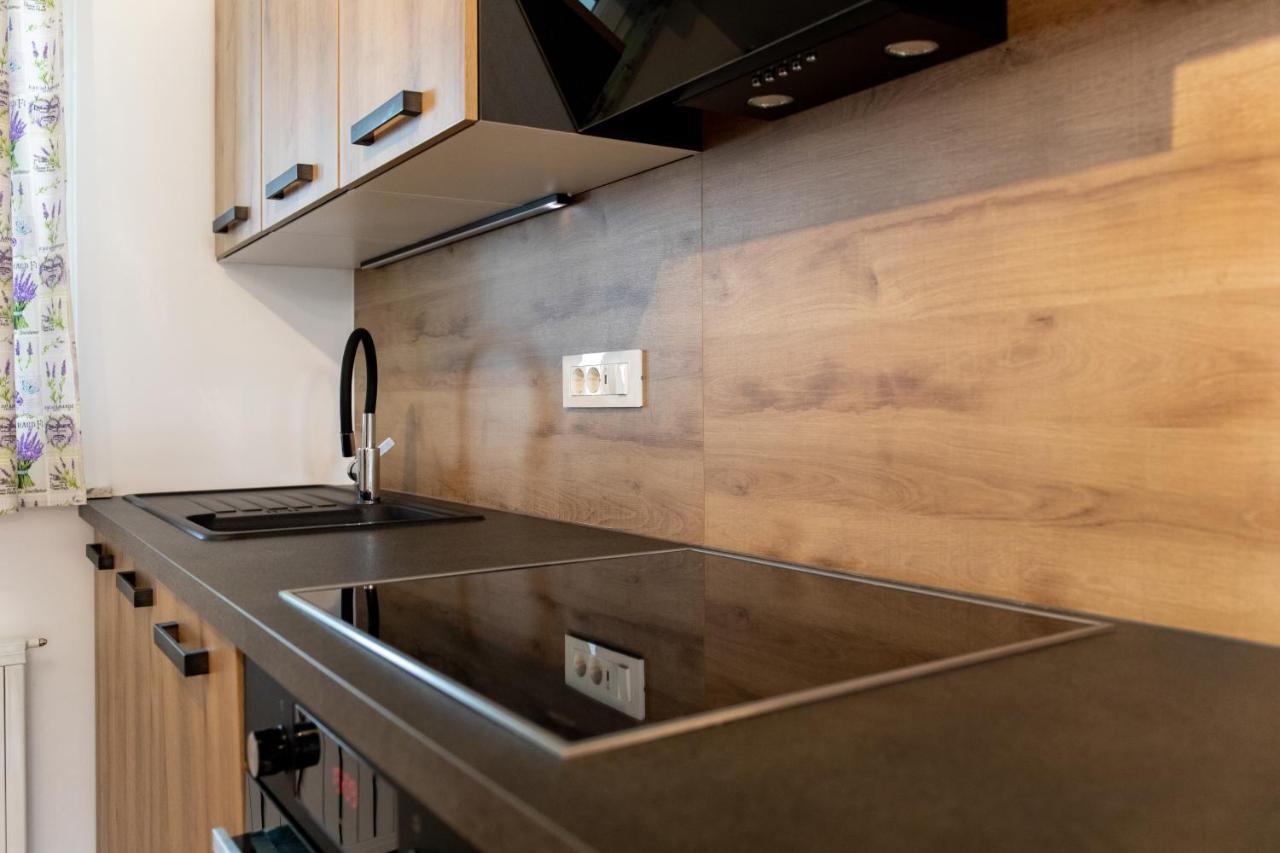 Honey Apartments Жировница Экстерьер фото