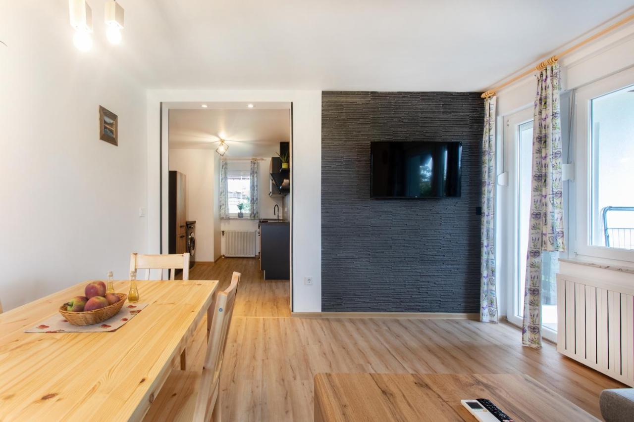 Honey Apartments Жировница Экстерьер фото
