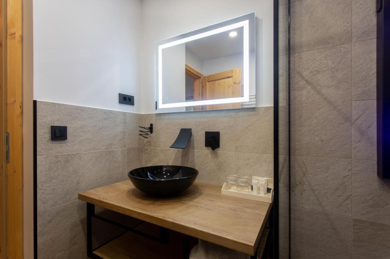 Honey Apartments Жировница Экстерьер фото