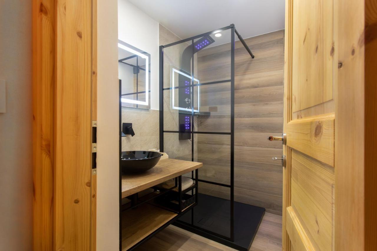 Honey Apartments Жировница Экстерьер фото